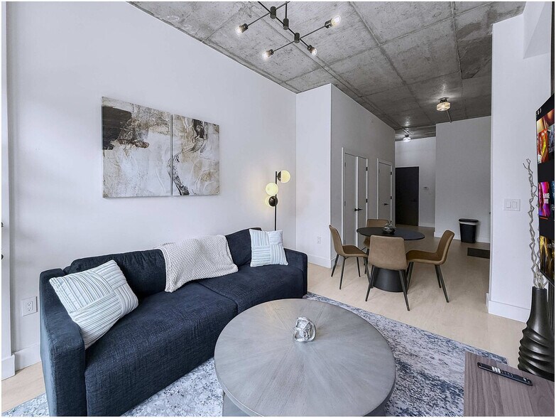 Building Photo - 1247 N 2nd St