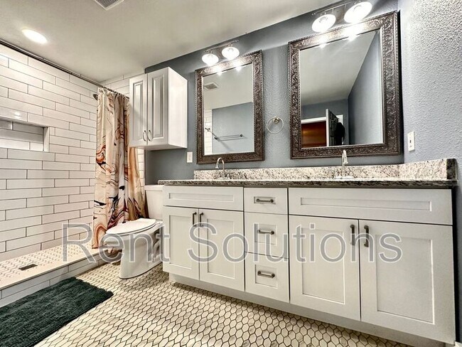 Building Photo - 5701 12th Ave S