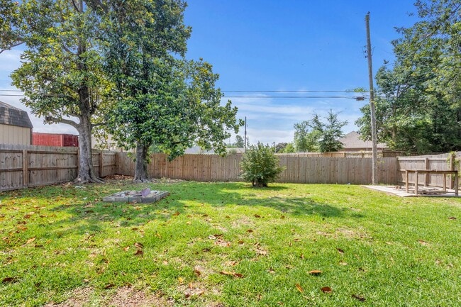 Building Photo - Charming Home in Maplewood