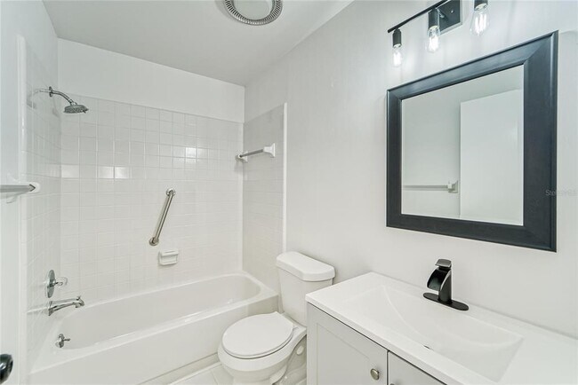 Building Photo - 1326 Idlewood Dr