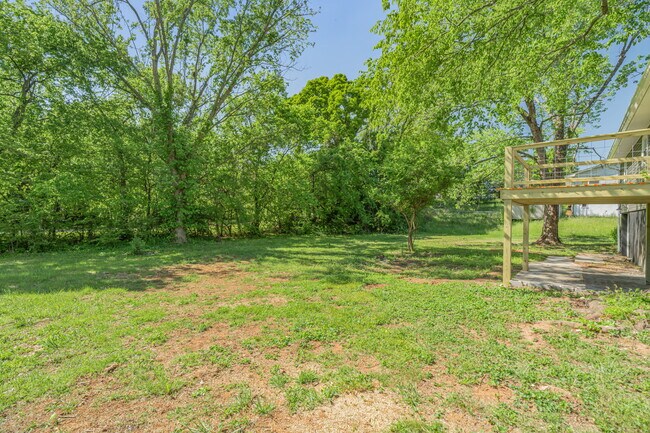 Building Photo - 2827 Shiloh Cir