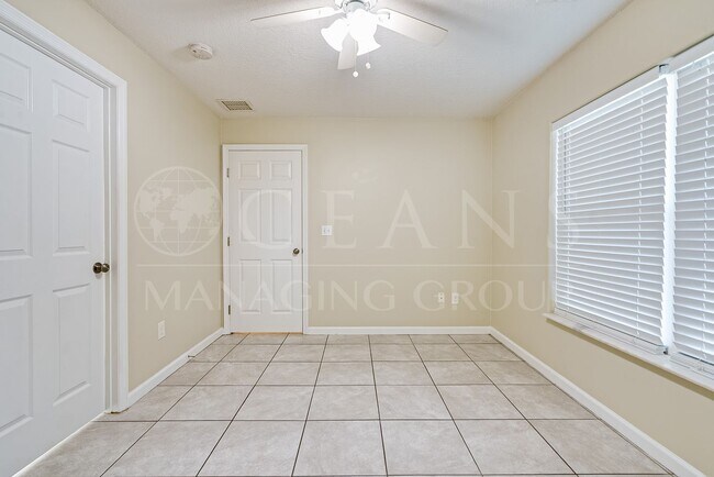 Building Photo - Charming 3-Bedroom Home Just 3 Blocks from the Ocean