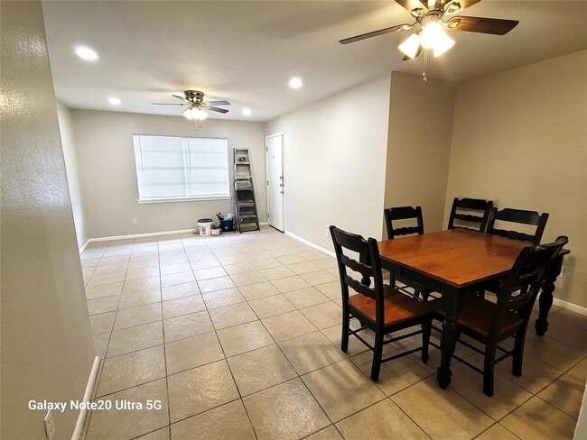 Building Photo - 1230 Shadowdale Dr