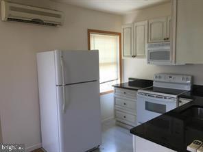 Building Photo - 600 Keefer Pl NW