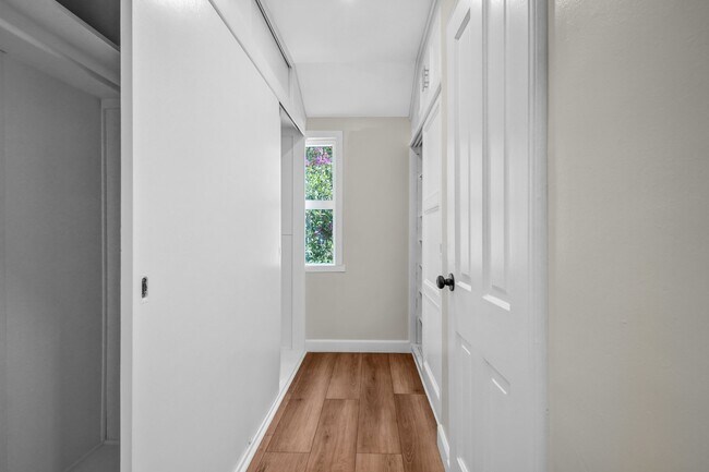 Building Photo - 414 Hilgard Ave