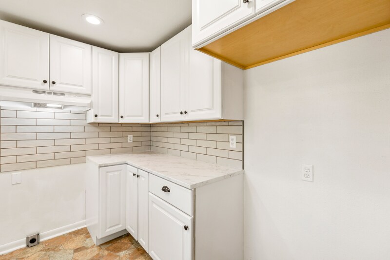 Building Photo - 1044 Briarwood Rd