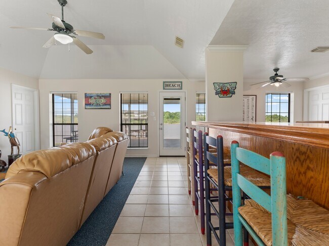 Building Photo - 779 Cr 257