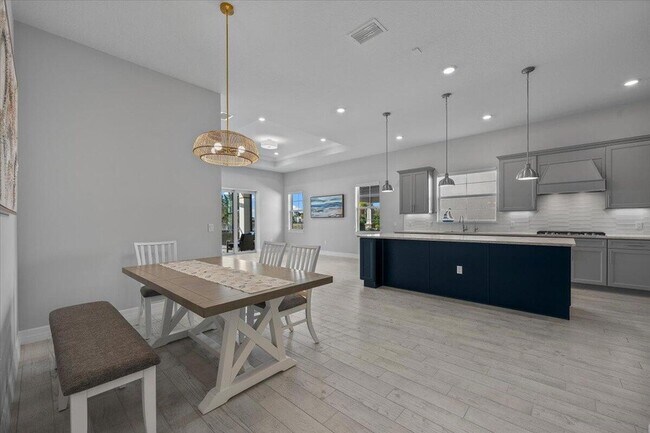 Building Photo - 10366 Northbrook Cir