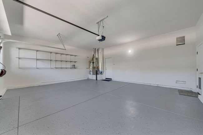 Building Photo - 10577 Eagle Falls Way