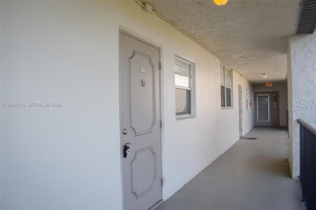 Building Photo - 9230 Lagoon Pl