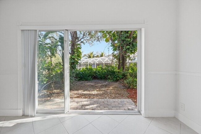 Building Photo - 13380 Georgian Ct