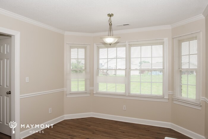 Building Photo - 207 Sweet Bay Ct