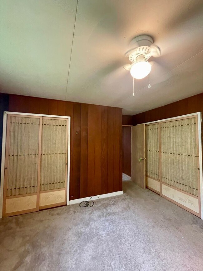 Building Photo - 3606 Halekipa Pl