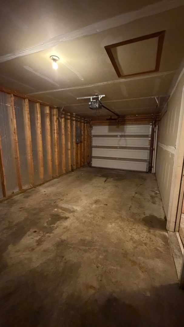 Building Photo - 1040 Steeplebush Dr