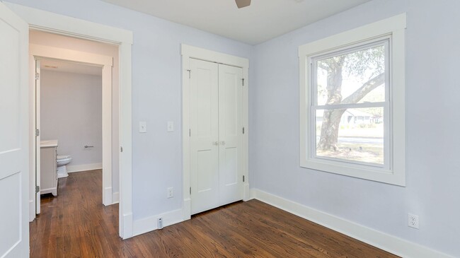 Building Photo - 3 Bedroom 3 Bath House in Parish Place - M...
