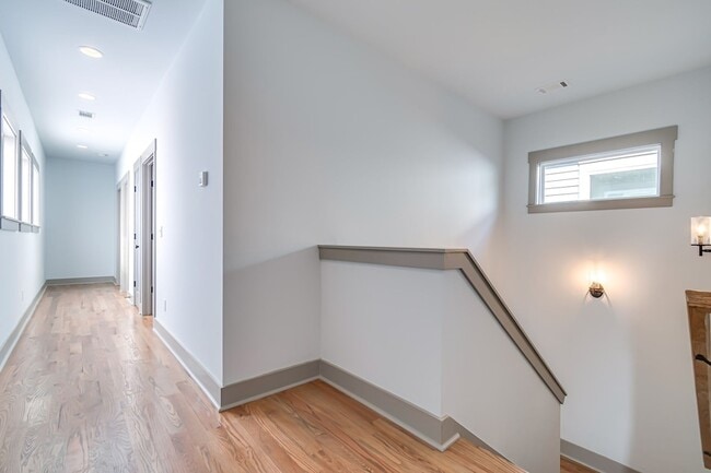 Building Photo - 1603 Porter Ave