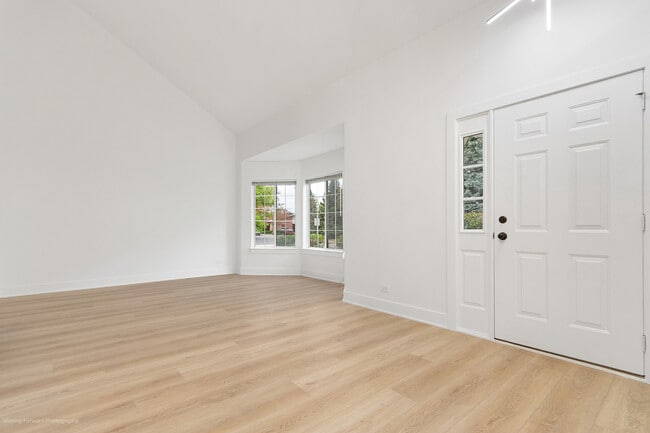 Building Photo - 372 Windsong Ct