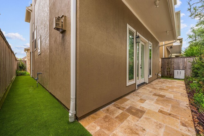 Building Photo - 8213 Cabernet Ln