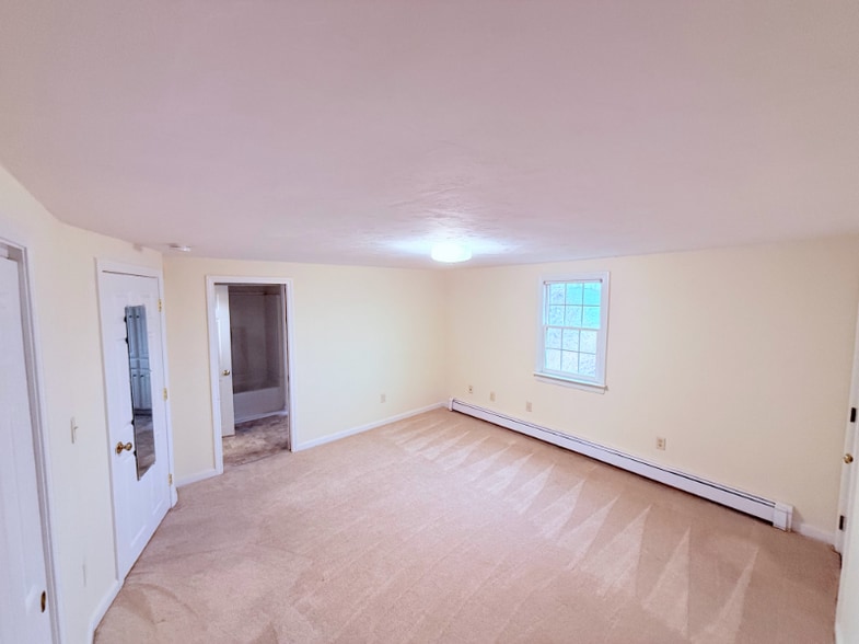 Building Photo - 78 Center St