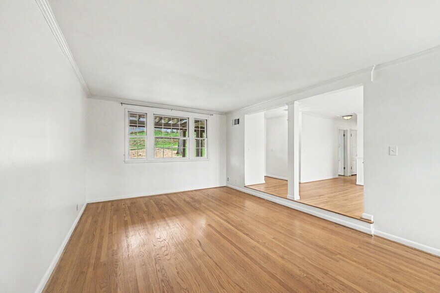 Building Photo - 3529 Trimble Rd