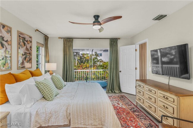 Building Photo - 288 Castaways St
