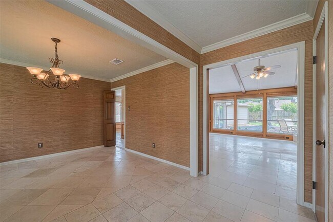 Building Photo - 14911 Sun Harbor Dr