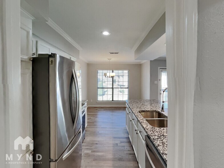 Building Photo - 5726 Marvin Loving Dr