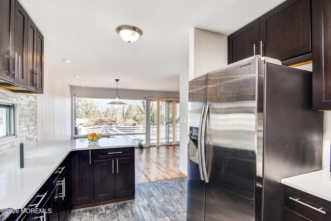 Building Photo - 167-169-169 N Main St