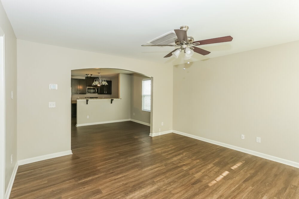 Building Photo - 128 Ashmore Dr