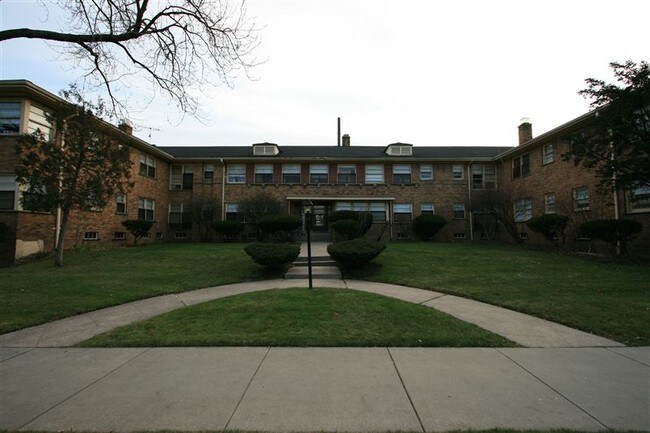 2 br, 1 bath - Palmer Park Plaza - 2 br, 1 bath  - Palmer Park Plaza