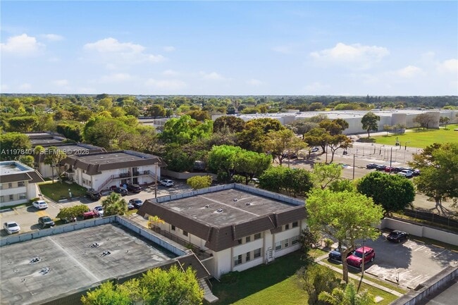 Building Photo - 6921 SW 129th Ave