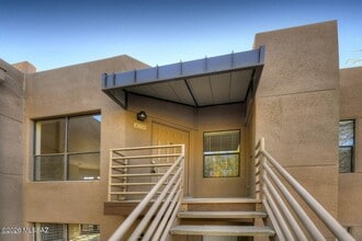 Building Photo - 6655 N Canyon Crest Dr