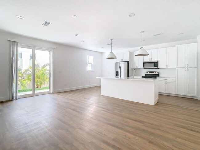 Building Photo - Malena Park - Brand New Townhouse Availabl...