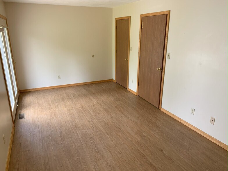 Building Photo - 350 N 100 E
