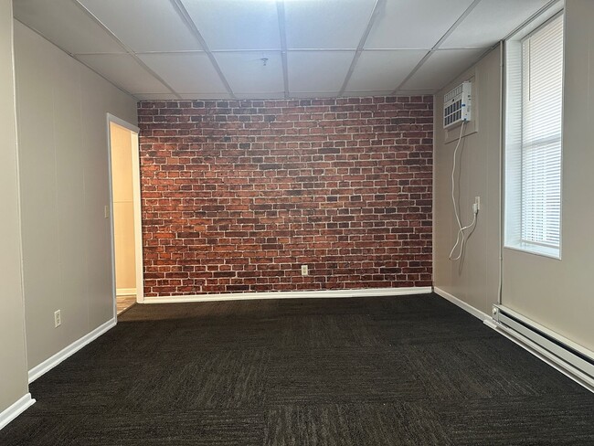 Building Photo - 809 Keeler St