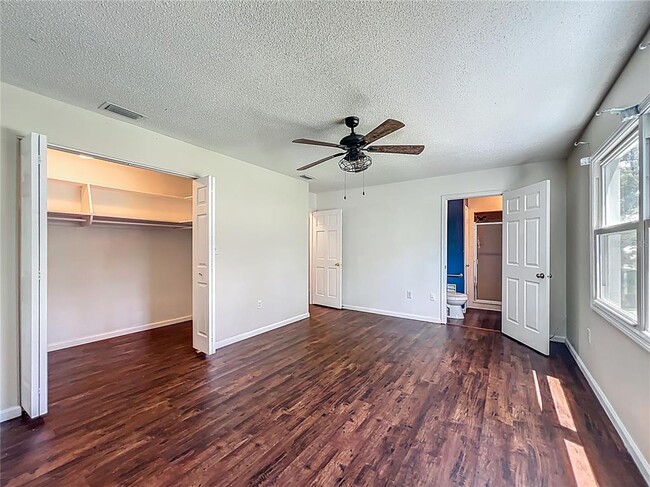 Building Photo - 1535 SE 37th Ave