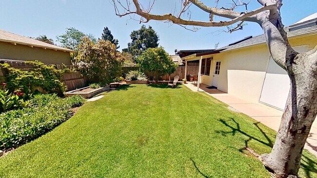 Building Photo - Amazing and Spacious 3 bed / 2 bath home! ...