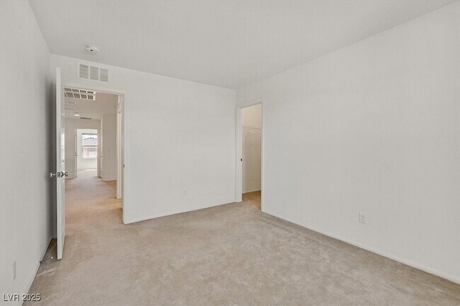 Building Photo - 8755 Spanish Ridge Ave
