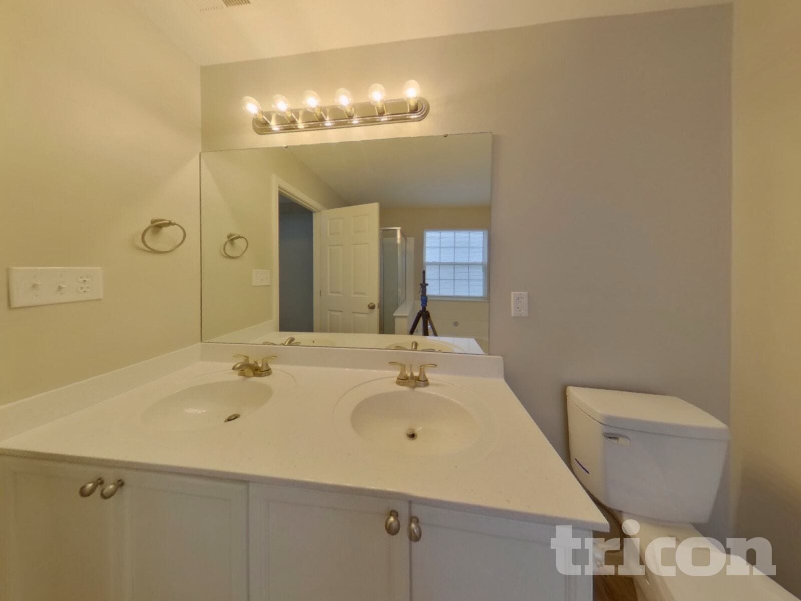 Building Photo - 191 Gabriel Dr