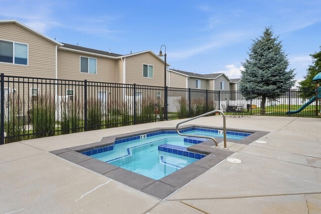 Building Photo - 717 S 340 E