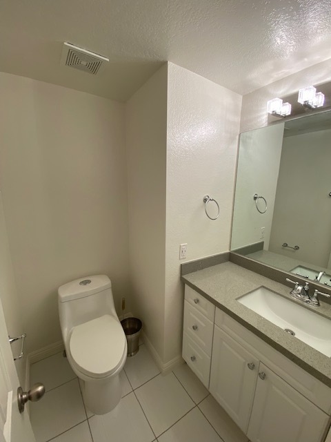 Guest Bathroom - 1034 Ruberta Ave