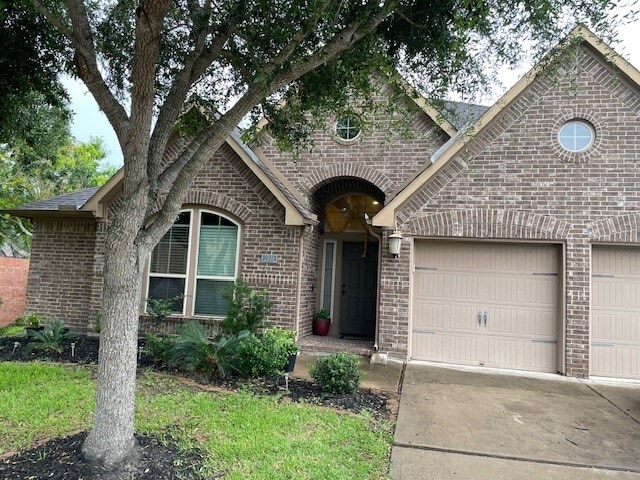 Building Photo - 2801 Field Hollow Dr
