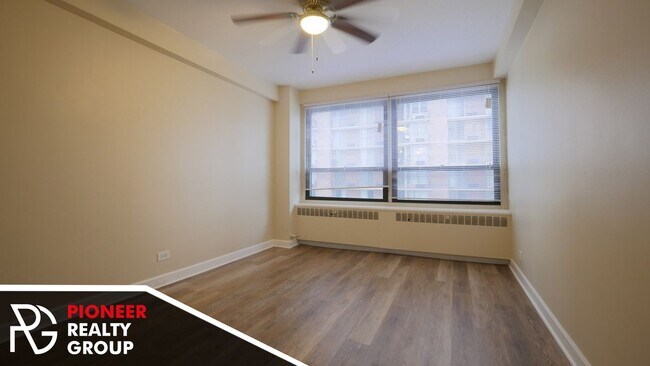 Building Photo - 4180 N Marine Dr