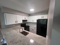 Building Photo - 5550 Abbey Dr