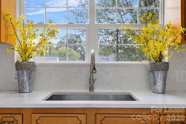 Building Photo - 131 Joseph Ln