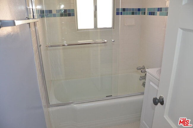 Building Photo - 2335 28th St