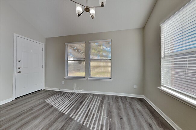 Building Photo - 21535 Sullivan Forest Dr