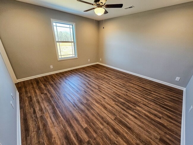 Building Photo - 1525 Green Ln