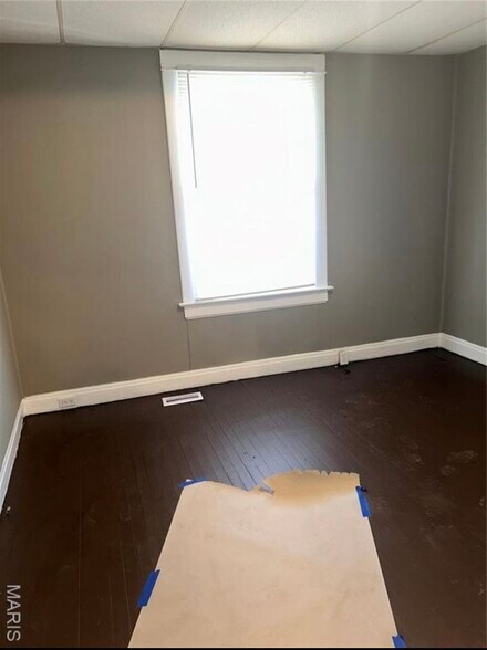 Building Photo - 5820 Helen Ave