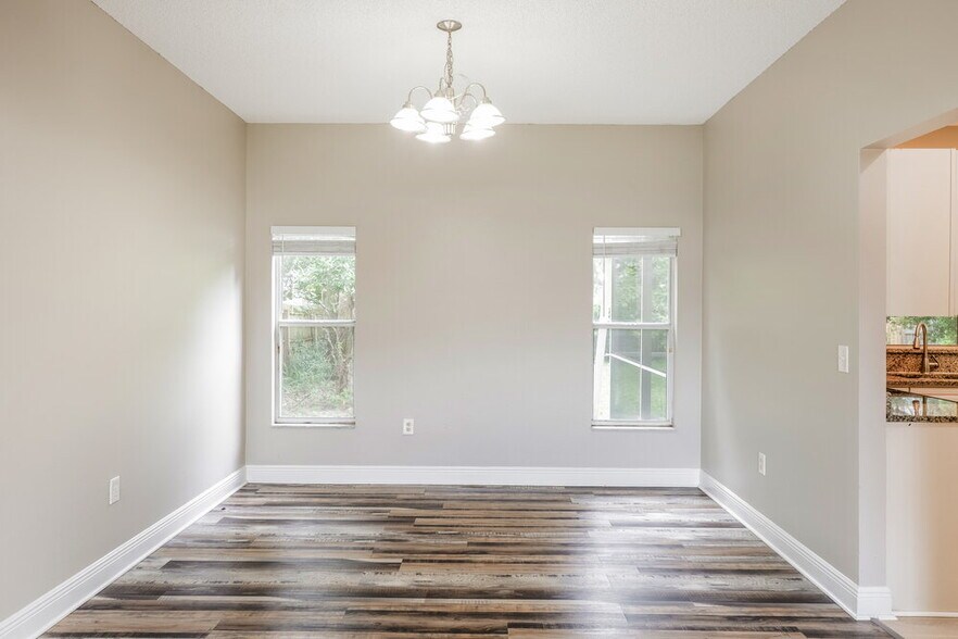 Building Photo - 1236 Foxforrest Cir